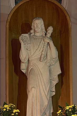 Kamienna figura św. Judy Tadeusza